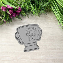 Kép betöltése a galériamegjelenítőbe: #1 Kupa Sütikiszúró - Apák napja - Süthet3d