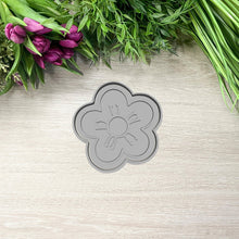 Kép betöltése a galériamegjelenítőbe: 5 Szirmú Virág Sütikiszúró - Tavaszi - Süthet3d