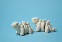 Încărcați o imagine în vizualizatorul galeriei: Flexi Mini Dínó Csontváz (sztegoszaurusz)