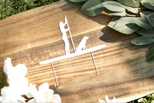 Kép betöltése a galériamegjelenítőbe: Egyedi Kutyás Supoló lány Tortabeszúró / Topper - Süthet3d