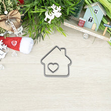 Încărcați o imagine în vizualizatorul galeriei: Házikó Karácsonyi Linzer Kiszúró Szivecske középpel Szett - Süthet3d