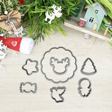 Încărcați o imagine în vizualizatorul galeriei: Karácsonyi Linzer Kiszúró Szett Változatos Középpel - Süthet3d