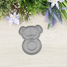 Kép betöltése a galériamegjelenítőbe: Macis Csörgő Sütikiszúró - Baba - Süthet3d