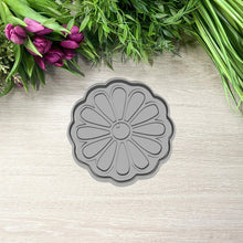 Kép betöltése a galériamegjelenítőbe: Margaréta Sütikiszúró - Tavaszi - Süthet3d