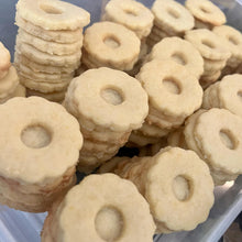 Kép betöltése a galériamegjelenítőbe: Sima Kör Linzer Körvonal Kiszúró Panel 12 dbos - Süthet3d