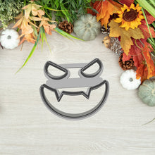 Kép betöltése a galériamegjelenítőbe: Tök lámpás 5 - Kenyér Mintázó Kiszúró - Süthet3d