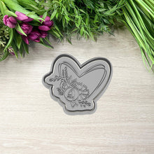 Kép betöltése a galériamegjelenítőbe: Virágos Szív Sütikiszúró - Anyák napi - Süthet3d