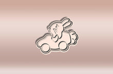 Încărcați o imagine în vizualizatorul galeriei: Autós Nyuszi Sütikiszúró - Süthet3d