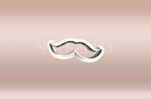 Încărcați o imagine în vizualizatorul galeriei: Bajusz - Linzer Közép Kiszúró - Süthet3d