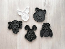 Kép betöltése a galériamegjelenítőbe: Micimackó Sütikiszúró - Süthet3d