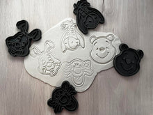 Kép betöltése a galériamegjelenítőbe: Micimackó Sütikiszúró - Süthet3d