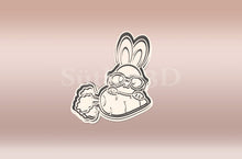 Încărcați o imagine în vizualizatorul galeriei: Szemüveges Nyuszi Répával Sütikiszúró - Húsvéti - Süthet3d