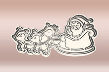 Încărcați o imagine în vizualizatorul galeriei: Télapó Szánon Szarvassal - Karácsonyi Sütikiszúró - Süthet3d