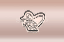 Kép betöltése a galériamegjelenítőbe: Virágos Szív Sütikiszúró - Anyák napi - Süthet3d