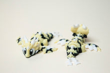 Încărcați o imagine în vizualizatorul galeriei: Flexi Sárkány (villámos)
