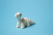 Încărcați o imagine în vizualizatorul galeriei: Flexi Mini Dínó Csontváz (brontoszaurusz)
