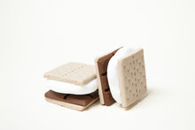 Încărcați o imagine în vizualizatorul galeriei: S'mores Clicker
