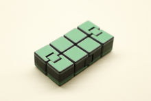Încărcați o imagine în vizualizatorul galeriei: Infinity Kocka Fidget #7
