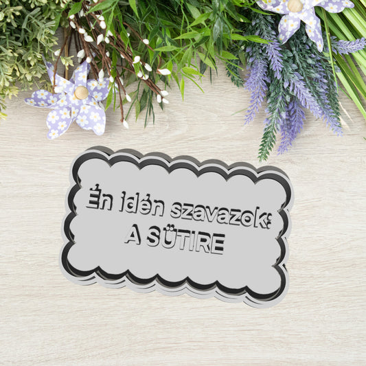 Cutter cu inscripție „Asshead” – Text obscen