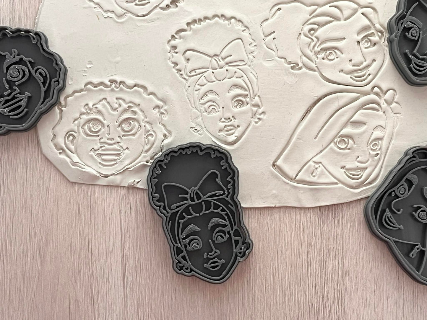 Encanto Sütikiszúró - Süthet3d